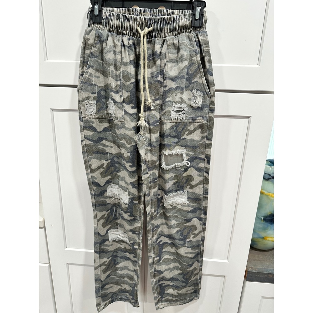 Noa Boa Camo Distressed Jogger Pants Womens Small Green Grey Ripped Cotton